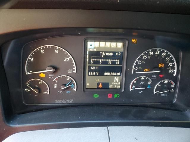 2019 Freightliner Cascadia 126 Semi Truck Tractor