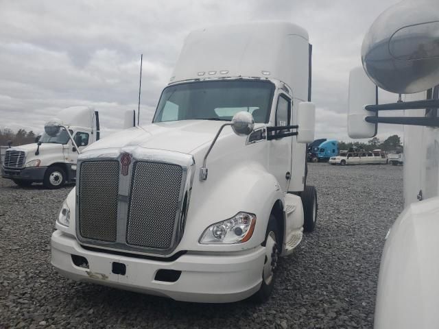 2014 Kenworth Construction T680