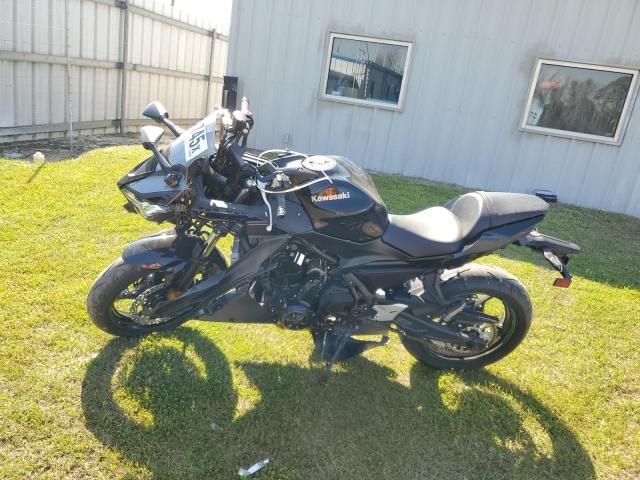 2025 Kawasaki EX650 R