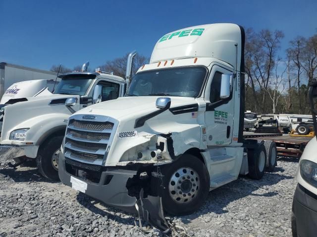 2020 Freightliner Cascadia Semi Truck