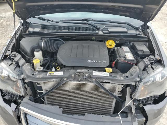 2016 Chrysler Town & Country S