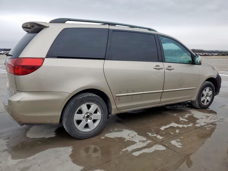 2005 Toyota Sienna XLE