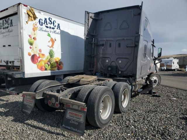 2018 Freightliner Cascadia 126 Semi Truck