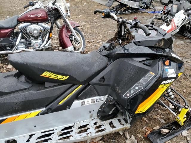 2019 Skidoo 2019 Skidoo MXZ