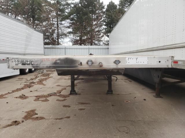 2005 Reitnouer Flatbed Trailer