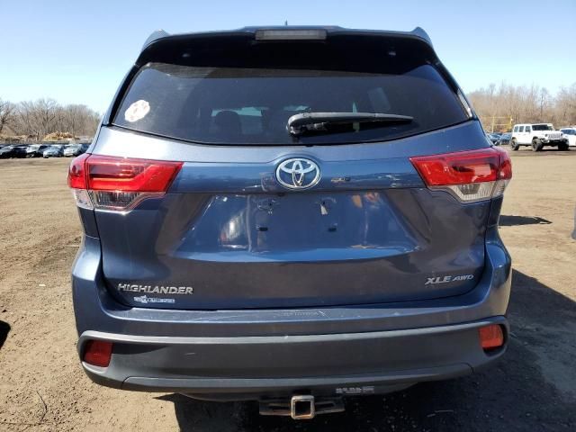 2017 Toyota Highlander SE