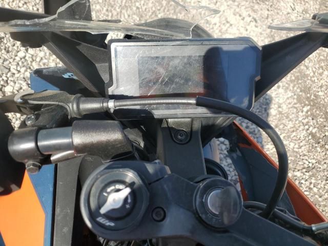 2022 KTM 390 RC