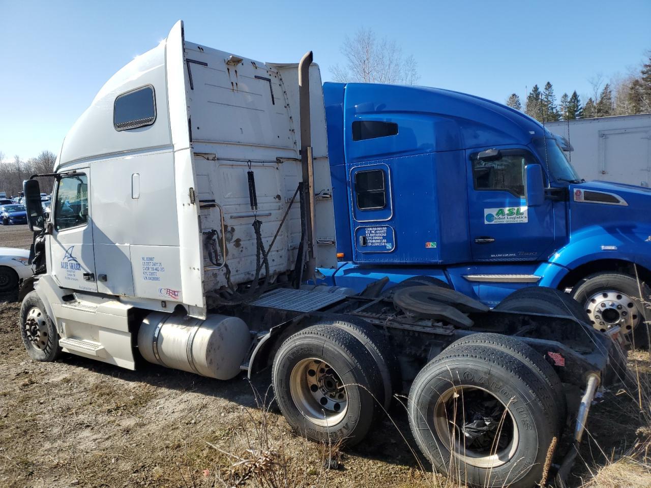 2010 Volvo VN VNL