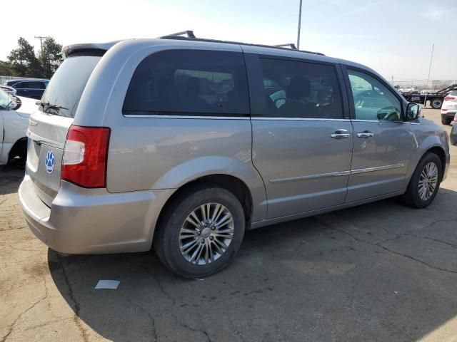 2014 Chrysler Town & Country Touring L