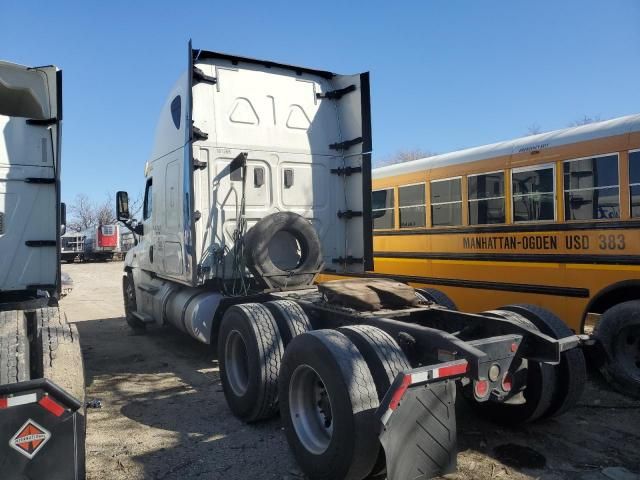 2017 Freightliner Cascadia 125 Semi Truck