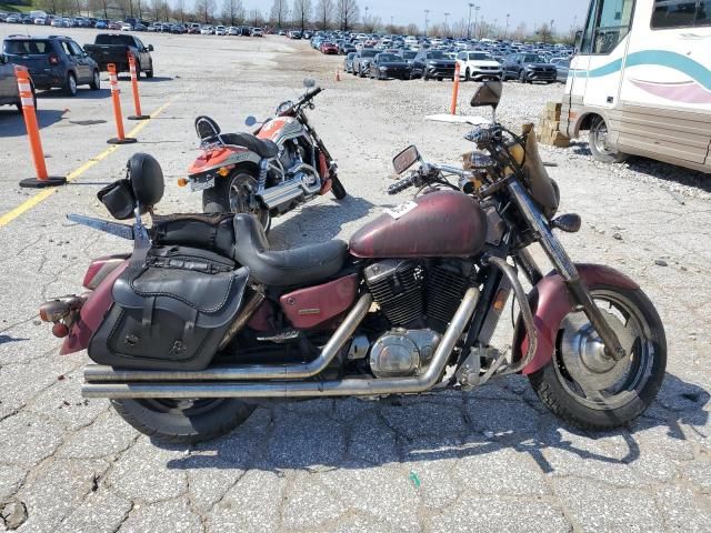 2004 Honda VT1100 C2