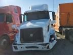 2006 Volvo VNL Semi Truck