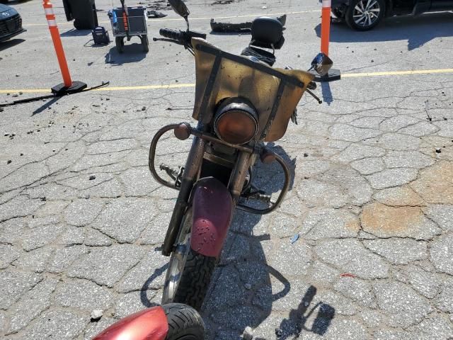2004 Honda VT1100 C2