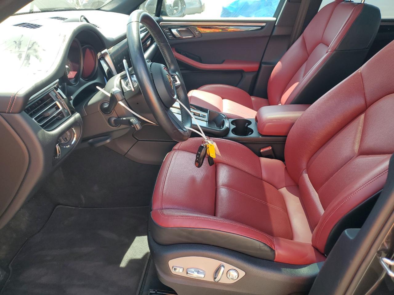 2023 Porsche Macan s