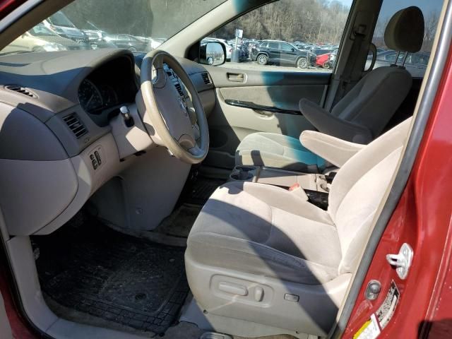 2005 Toyota Sienna CE