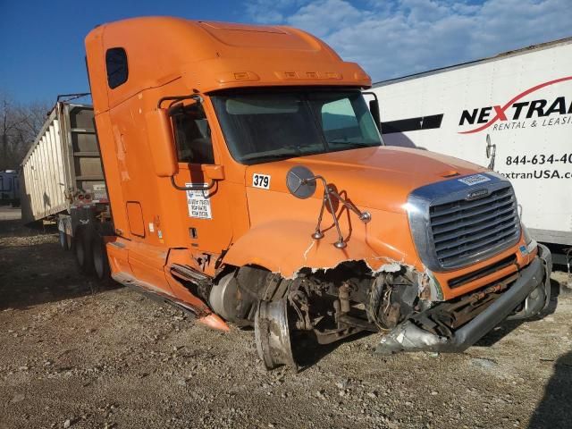 2012 Freightliner Columbia Semi Truck