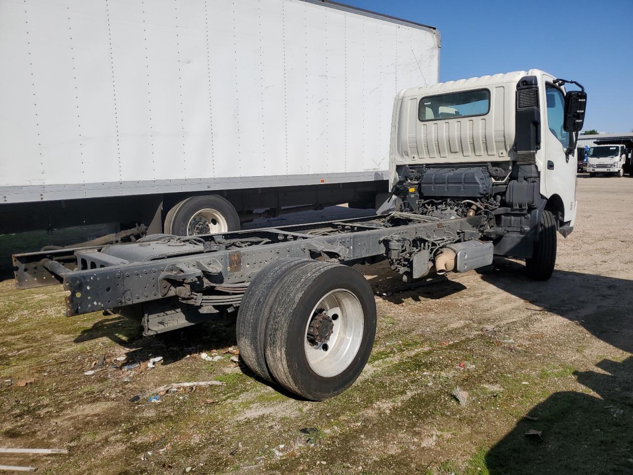 2014 Hino 195