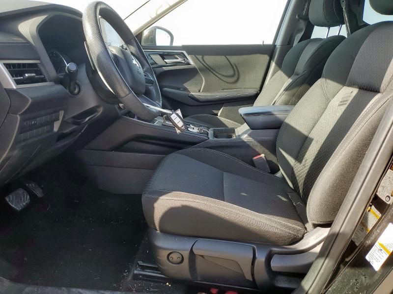 2022 Mitsubishi Outlander ES