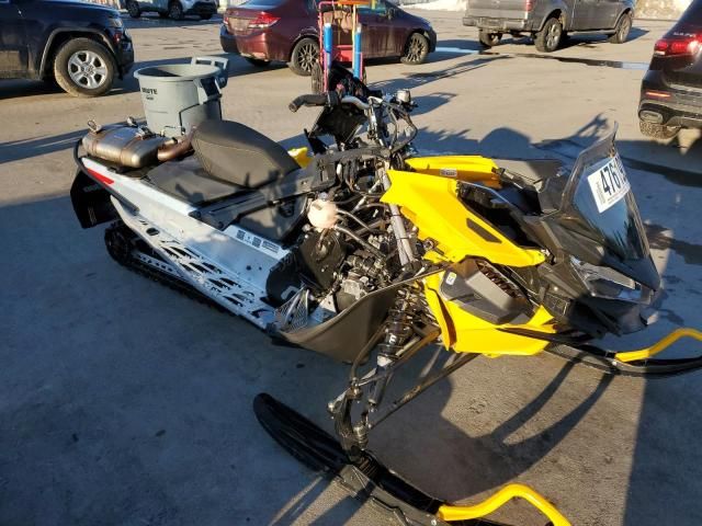 2024 Skidoo 2024 Skidoo MXZ600