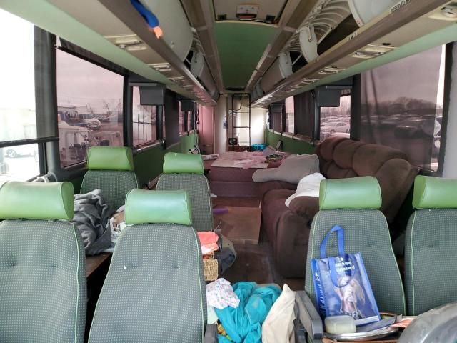 2000 MCI 2000 Motor Coach Industries Transit Bus