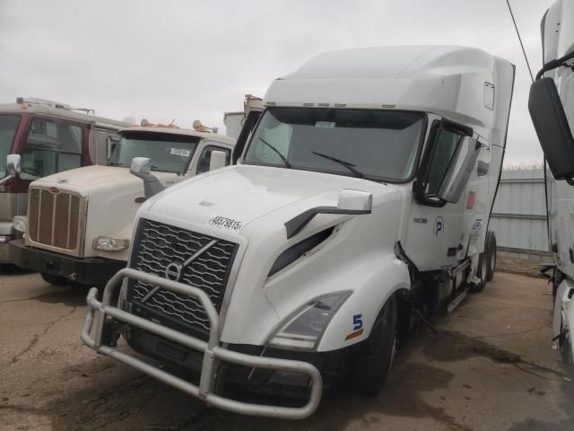 2020 Volvo VNL Seemi Truck