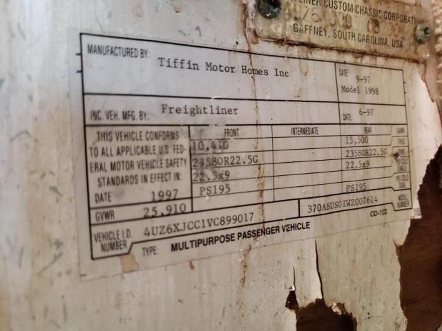 1998 Freightliner Chassis X Line Motor Home