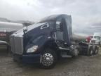 2017 Kenworth T680 Semi Truck