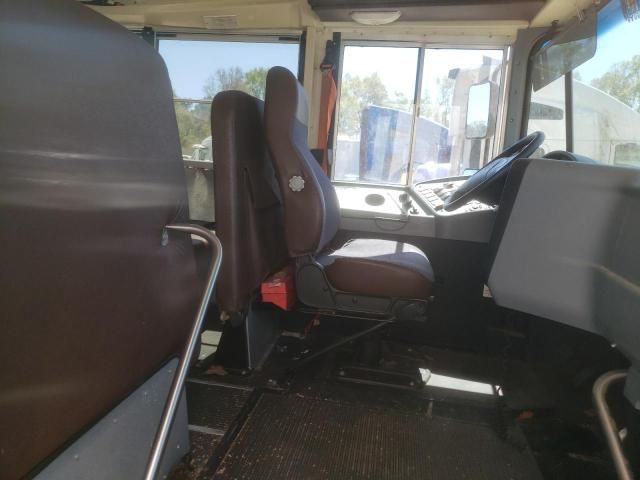 2015 Ic Corporation 3000 CE