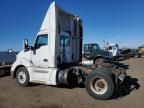2015 Kenworth T680 Semi Truck