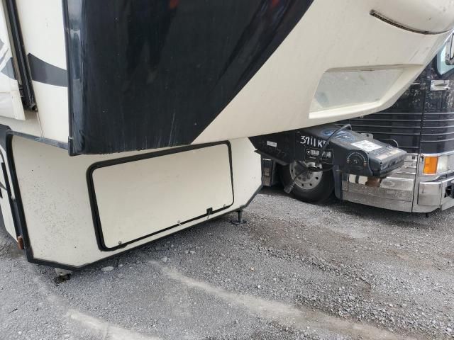 2020 Alpine 5th Wheel