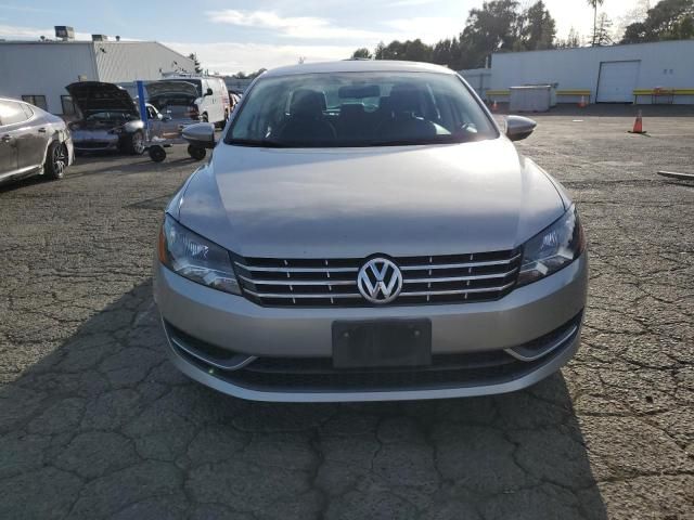 2012 Volkswagen Passat SE