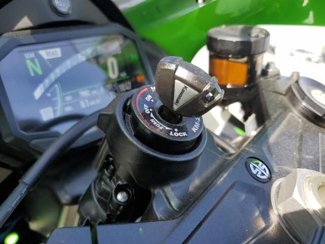 2024 Kawasaki ZX1002 L