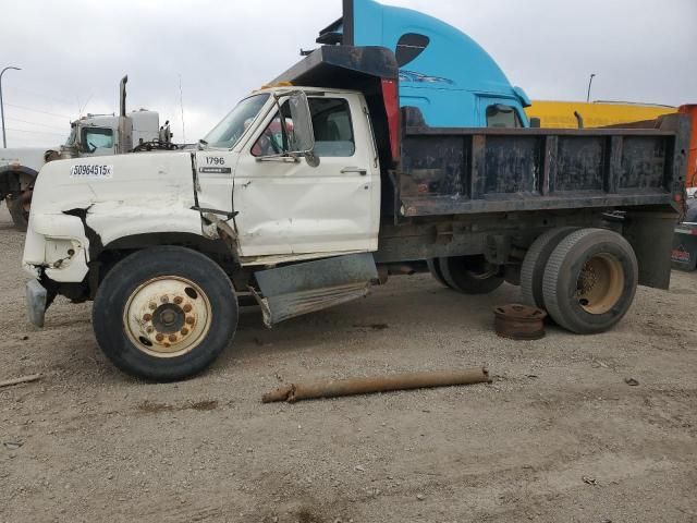 1997 Ford F700 Dump Truck