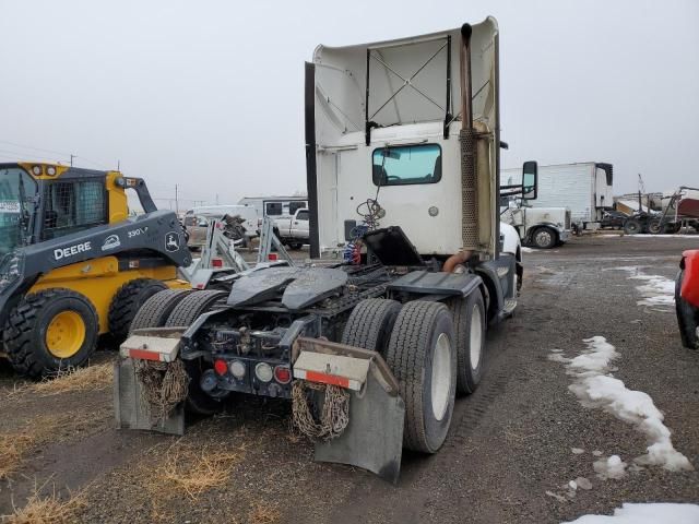 2016 Kenworth T680 Semi Truck