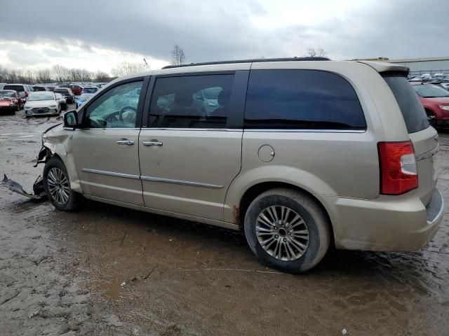 2013 Chrysler Town & Country Touring L