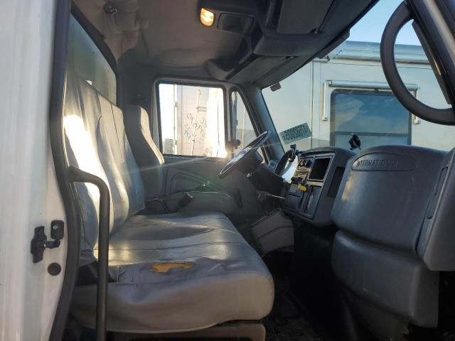 2006 International 4300 BOX Truck