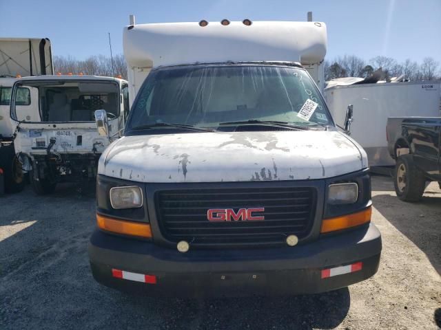2003 GMC Savana Cutaway G3500