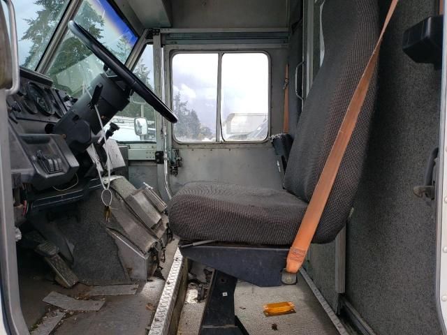 1997 Freightliner Chassis M Line WALK-IN Van