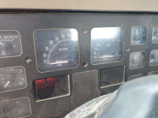 1990 International 4900 Flatbed Truck
