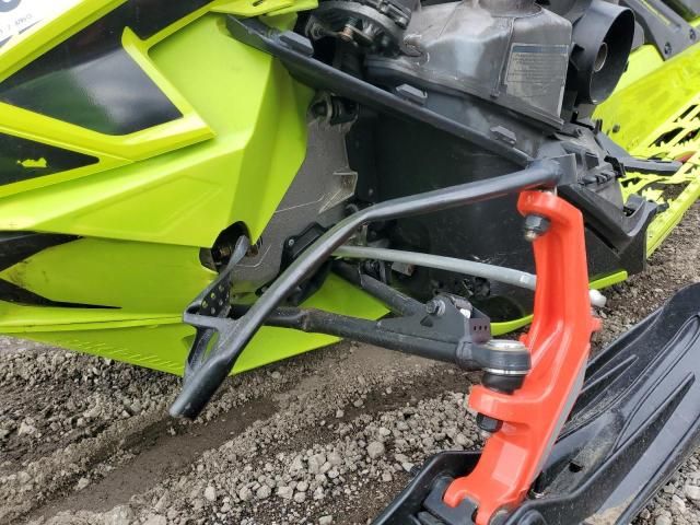 2020 Skidoo 2020 Skidoo Renegade