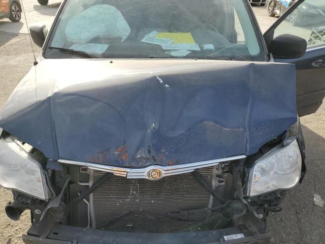 2009 Chrysler Town & Country lx