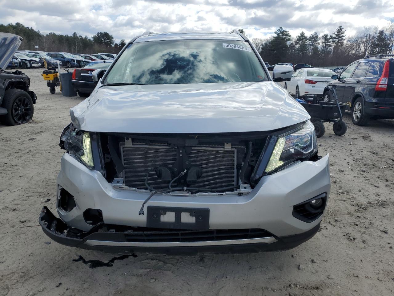 2018 Nissan Pathfinder s