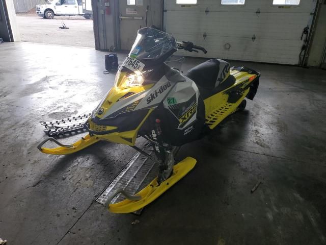 2016 Skidoo 2016 Skidoo XRS