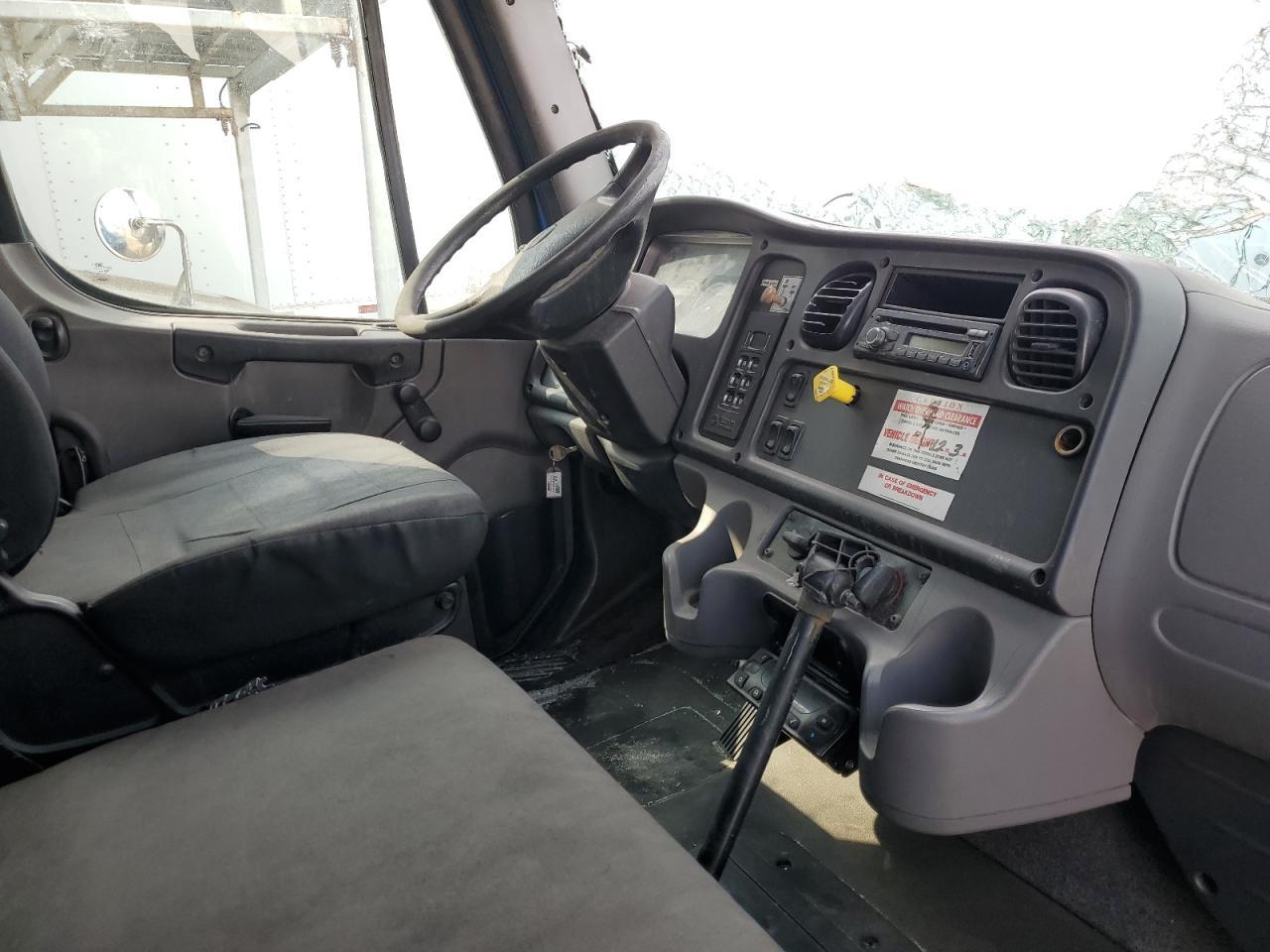 2016 Freigliner 2016 Freightliner Business Class M2 Refrigerated T