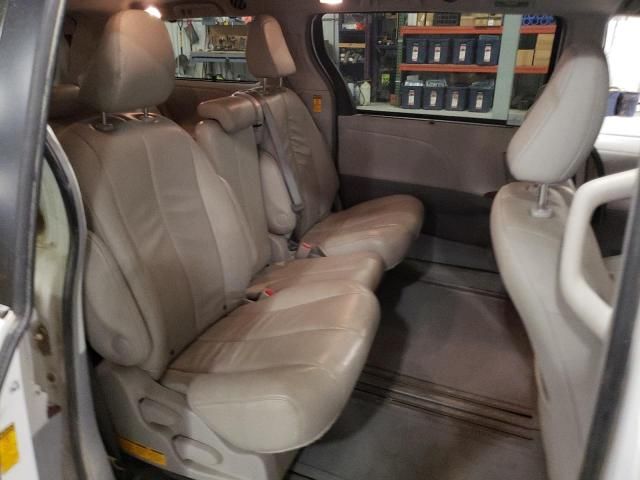 2014 Toyota Sienna XLE