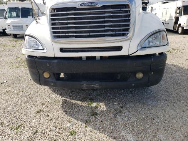 2006 Freightliner Columbia Semi Truck