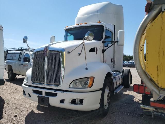 2013 Kenworth T660 Semi Truck