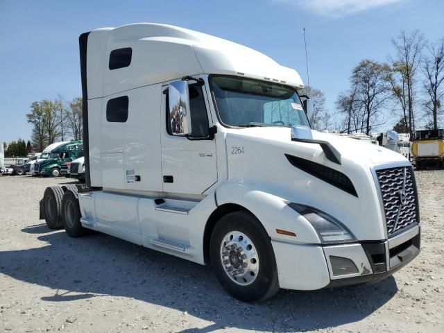 2020 Volvo VNL Semi Truck