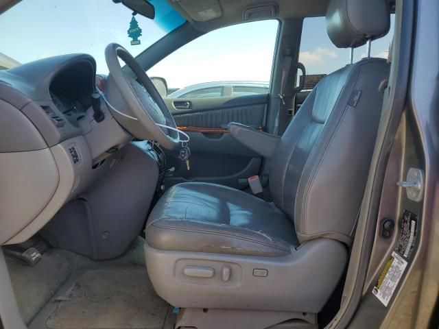 2005 Toyota Sienna CE