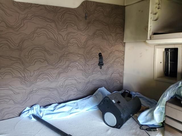 2018 Volvo VNL Semi Truck